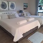 Garden Cottage In Constantia/Meadowridge